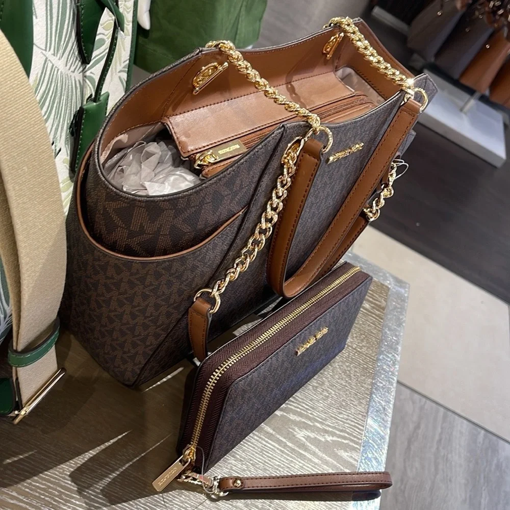 MICHAEL KORS  Jet Set Lg Shoulder Bag & JST Lg Travel CONTINENTAL wallet-wristlt